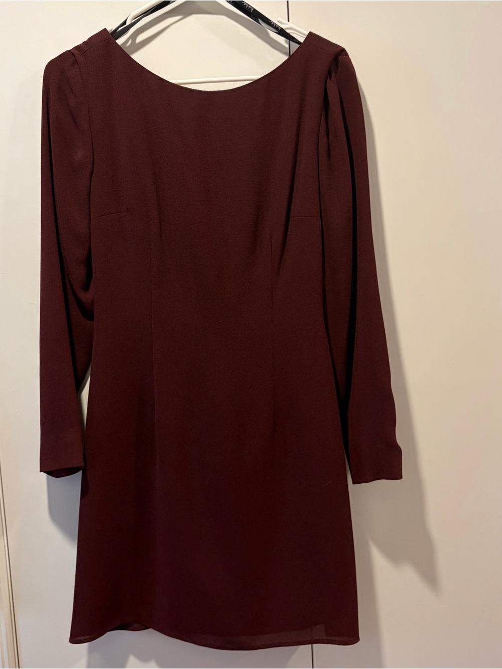 Nicole Miller New York Burgundy Open Back Tie Dress Long Sleeve Size 6 NWOT